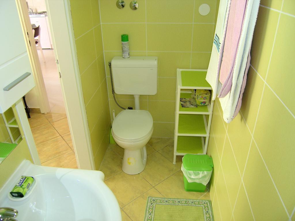 Apartman Vera Krk Town Exterior photo